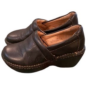 Born 6 Leather Clogs Women’s Comfort Shoes Black Wedges